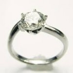 カラットの大きい婚約指輪のダイヤとは？